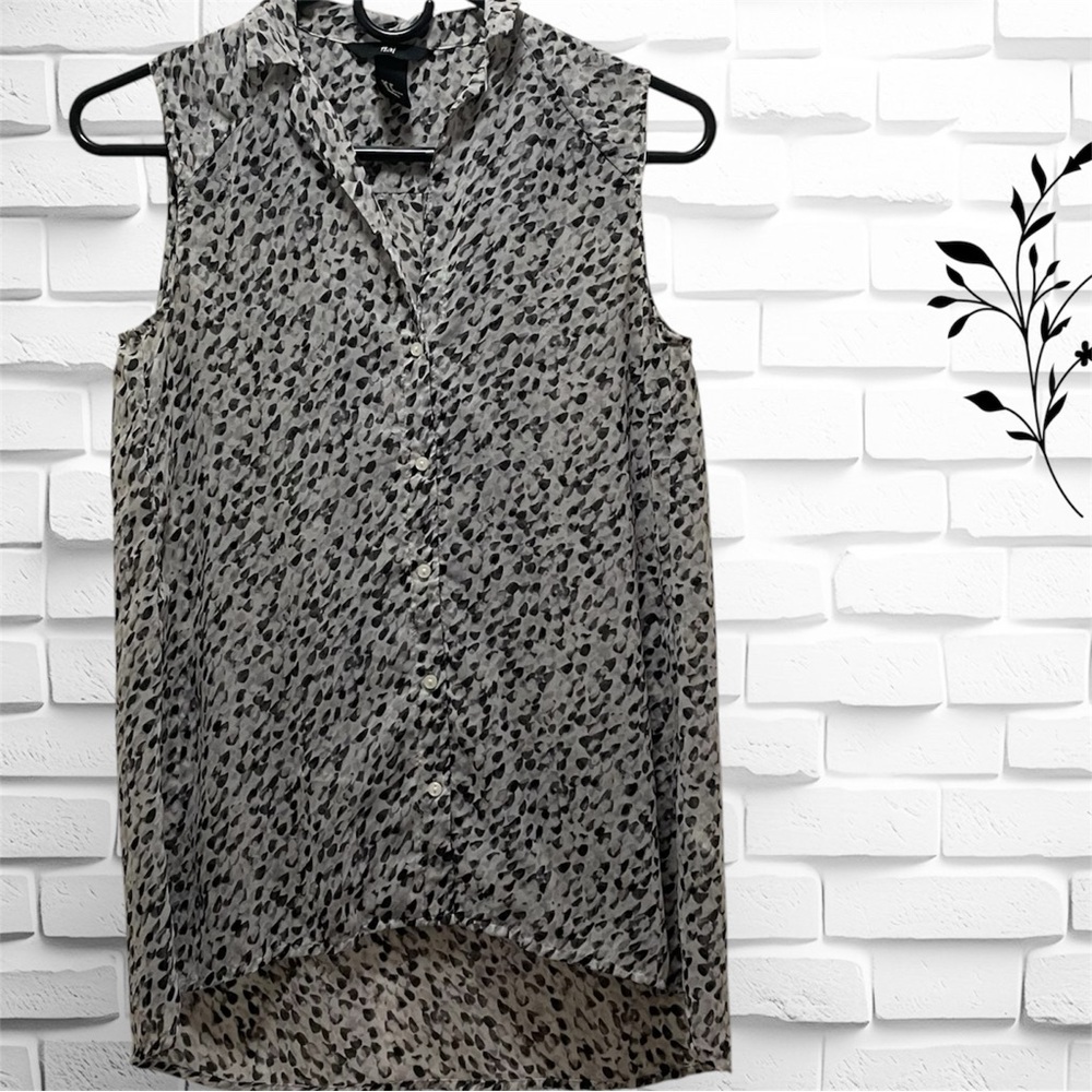 H&M Gray and Black Buttoned Mandarin Collar Blouse